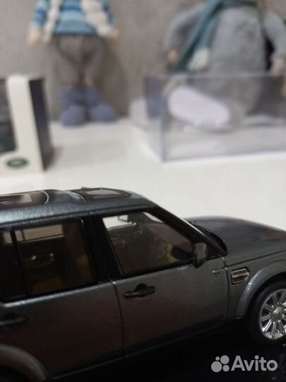 Land Rover Discovery 4 1/43