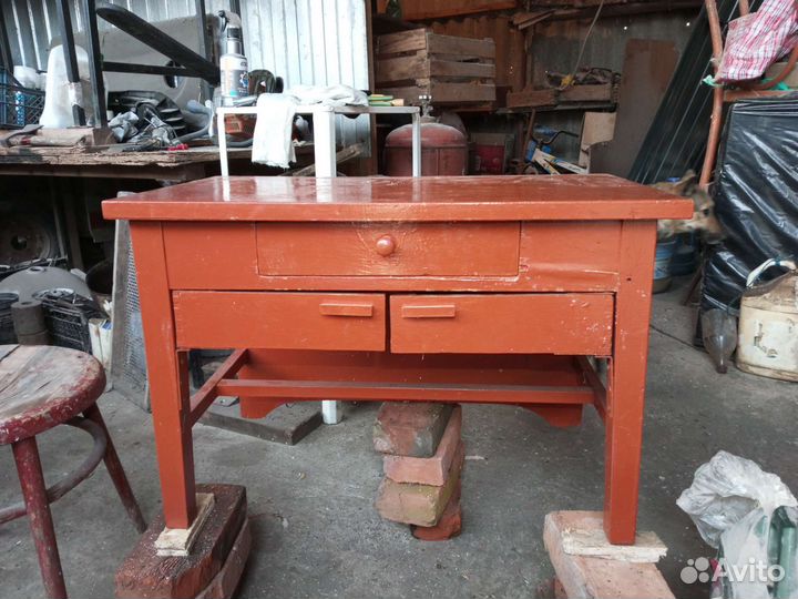 Журнальный столик