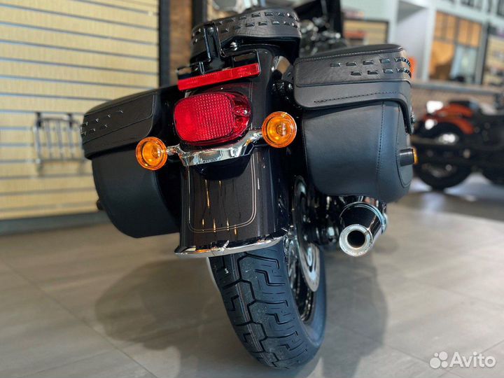 Heritage 114 Harley-Davidson 2021 - Black Jack