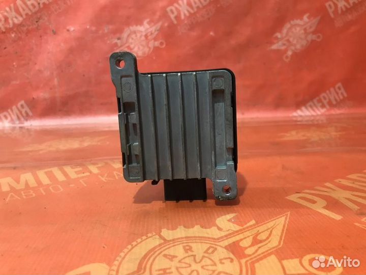 Блок реле Ford Focus 1 купе 2.0 EFI-zetec (dohc)