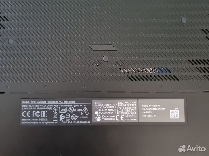 Asus rog zephyrus m16