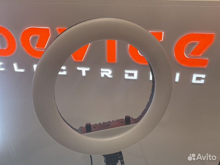 Кольцевая лампа 36 см с штативом