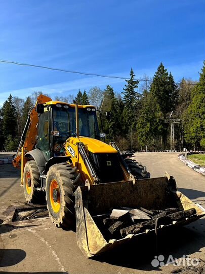 Экскаватор погрузчик JCB ровноколессный