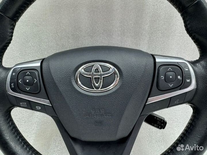 Рулевое колесо Toyota Camry V55 2014-2018