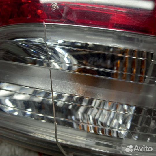 Фонарь задний задний правый Toyota Avensis T270