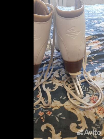 Коньки axel р.32(Россия)