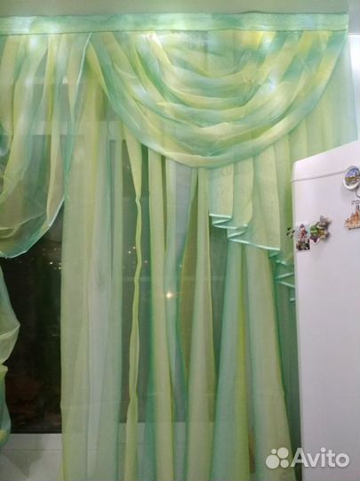 Много штор: гардины, тюль и пр