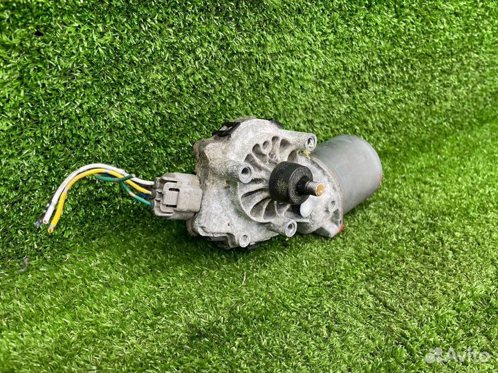 Моторчик трапеции дворников (стеклоочистителя)