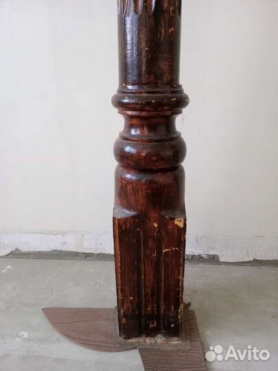 Столб деревянный старинный