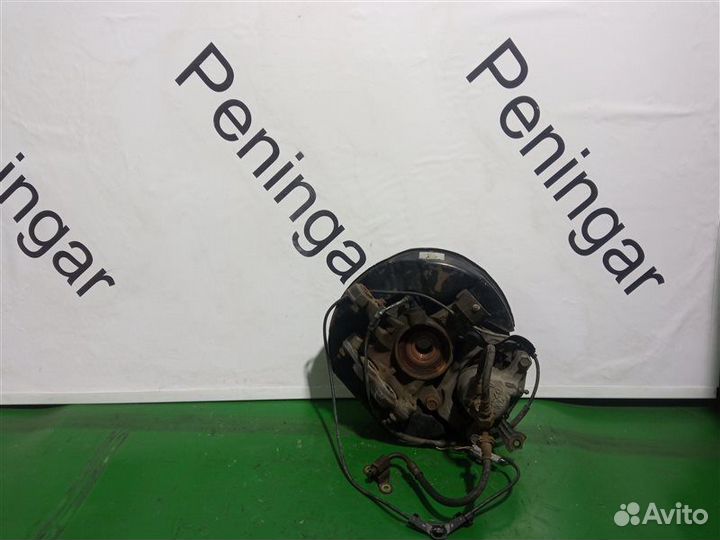 Ступица (кулак, цапфа) передняя левая Toyota