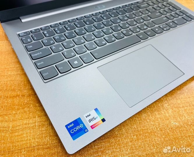 Новый мощный ноутбук Core i5 11gen/16Gb DDR4