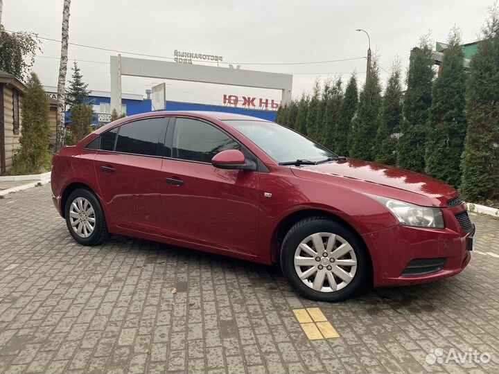 Chevrolet Cruze 1.6 МТ, 2011, 270 000 км