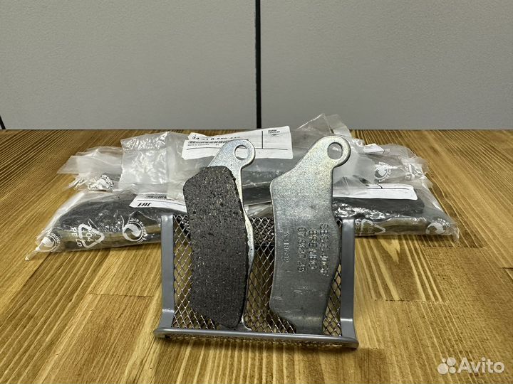 Оригиналные задние колодки Bmw S1000X S1000XR