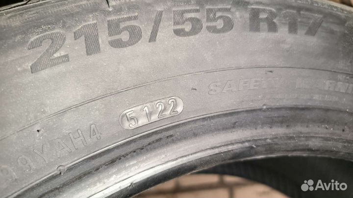 Kumho Ecsta HS51 215/55 R17