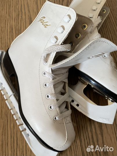 Коньки фигурные Gold 35 р