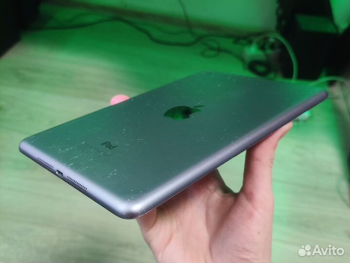 Планшет iPad Mini 16GB