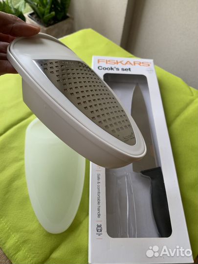 Нож Fiskars Сыротерка Cuisipro Accutec