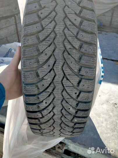 Pirelli Formula Ice 215/65 R16