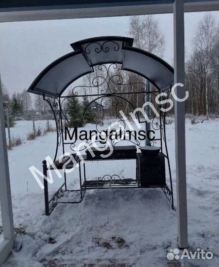 Мангал с крышей