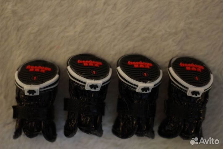 Ботинки зимние для маленьких собак