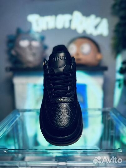 Кроссовки nike air force 1 luxe черные