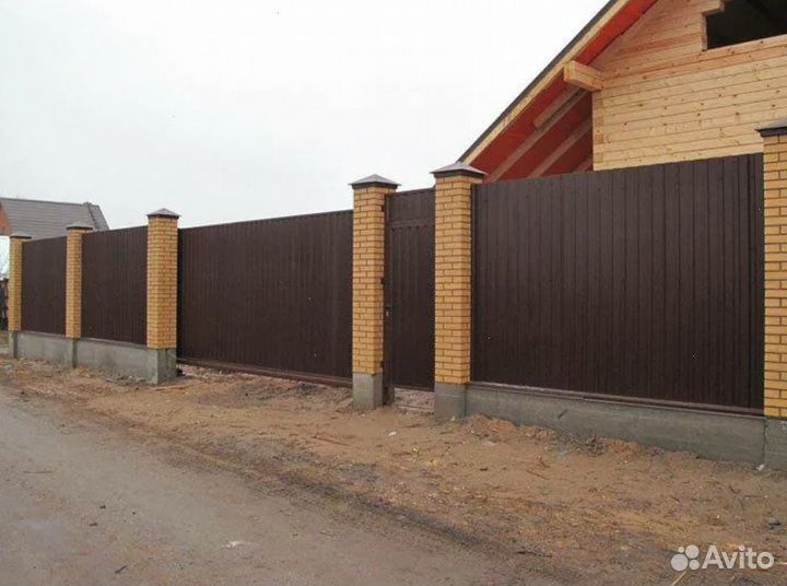 Забор из профнастила для дома быстро