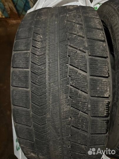 Bridgestone Blizzak VRX 225/45 R17 и 245/40 R17 91S