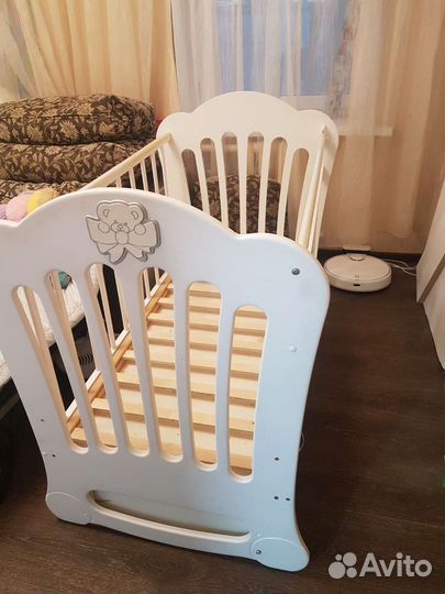 Детская кроватка с поперечным маятником, с ящиками