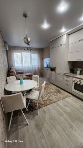 2-к. квартира, 64 м², 4/9 эт.