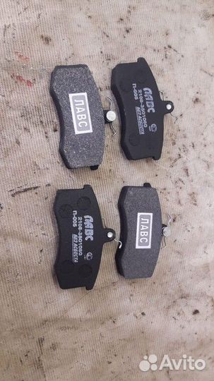 Колодки тормозные переднии LADA 2110