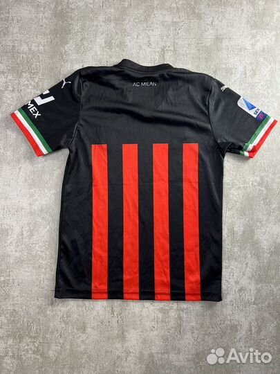 Футбольная футболка Milan