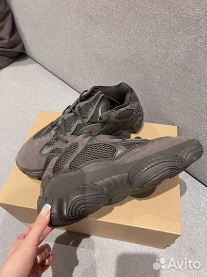 Кроссовки adidas yezzy 500