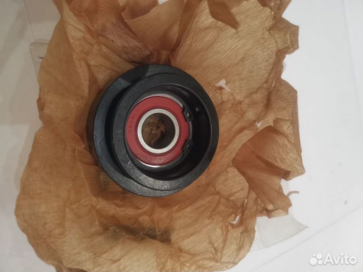 Ролик натяжителя ремня кондиционера Defender/Disco