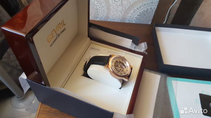 Часы Gevril Vanderbuilt 2694