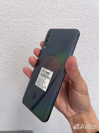 Samsung Galaxy A50, 4/64 ГБ