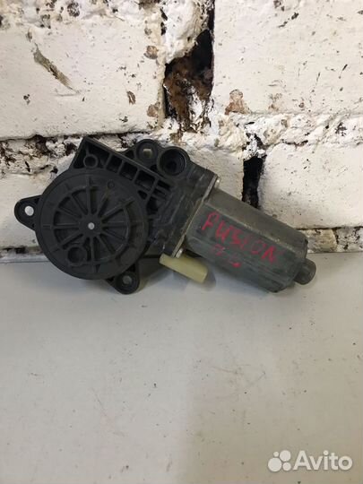 Моторчик стеклоподъёмника Ford Fusion