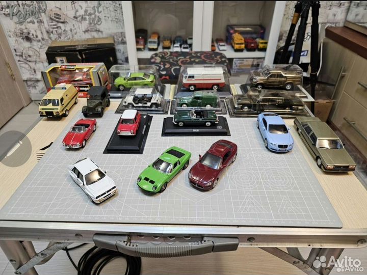 Модели автомобилей в масштабе 1:43