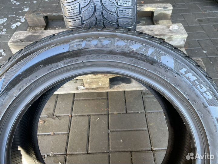 Bridgestone Blizzak LM-32 235/50 R18