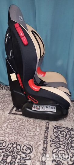 Детское автокресло Babyton от 9 кг