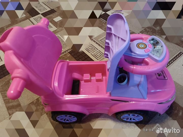 Детская машинка каталка с ручкой