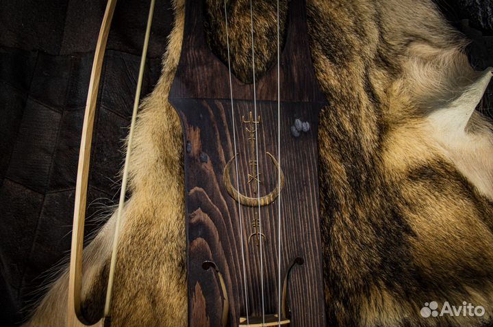 Бас-Тальхарпа Тор с магическим символом