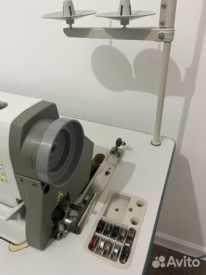 Прямострочная промышленная швейная машина brother