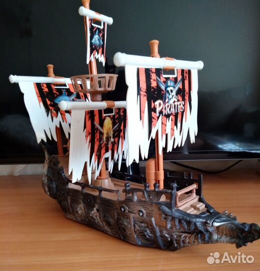 Пиратский корабль