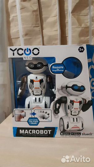 Игрушка робот