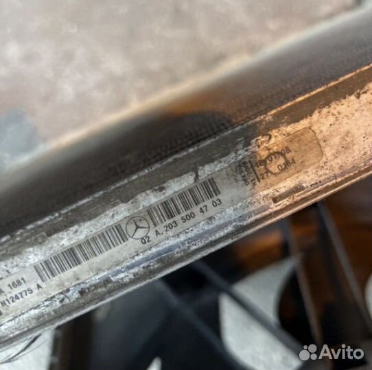 Радиатор охлаждения на мерседес w203