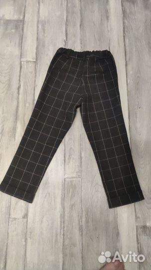 Жилетка с брюками и бабочкой