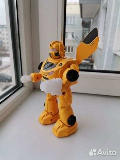 Робот Бамблби