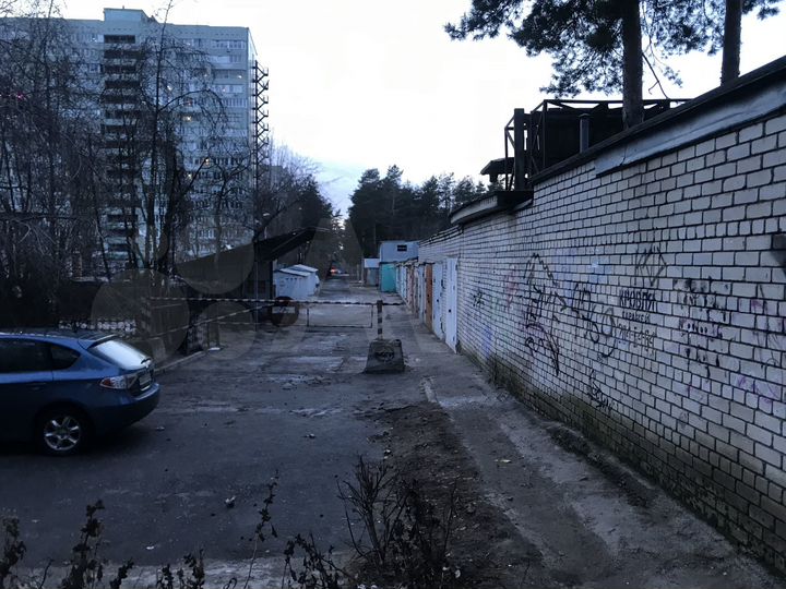 Гараж, > 30 м²