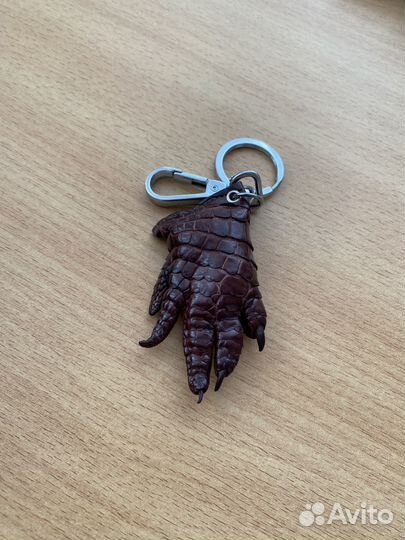 Брелок для ключей из крокодиловой кожи