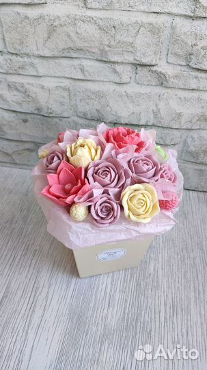 Подарок на свадьбу Шоколадные цветы день рождения